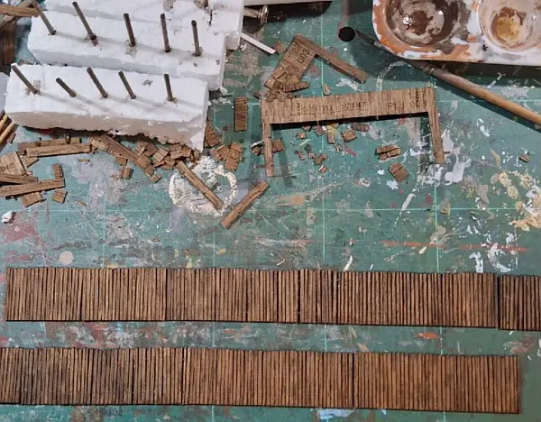 Detail původního dílu plotu se zadními vodorovnými latěmi