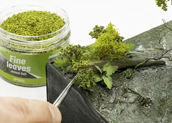 Jemné listí - středně zelené